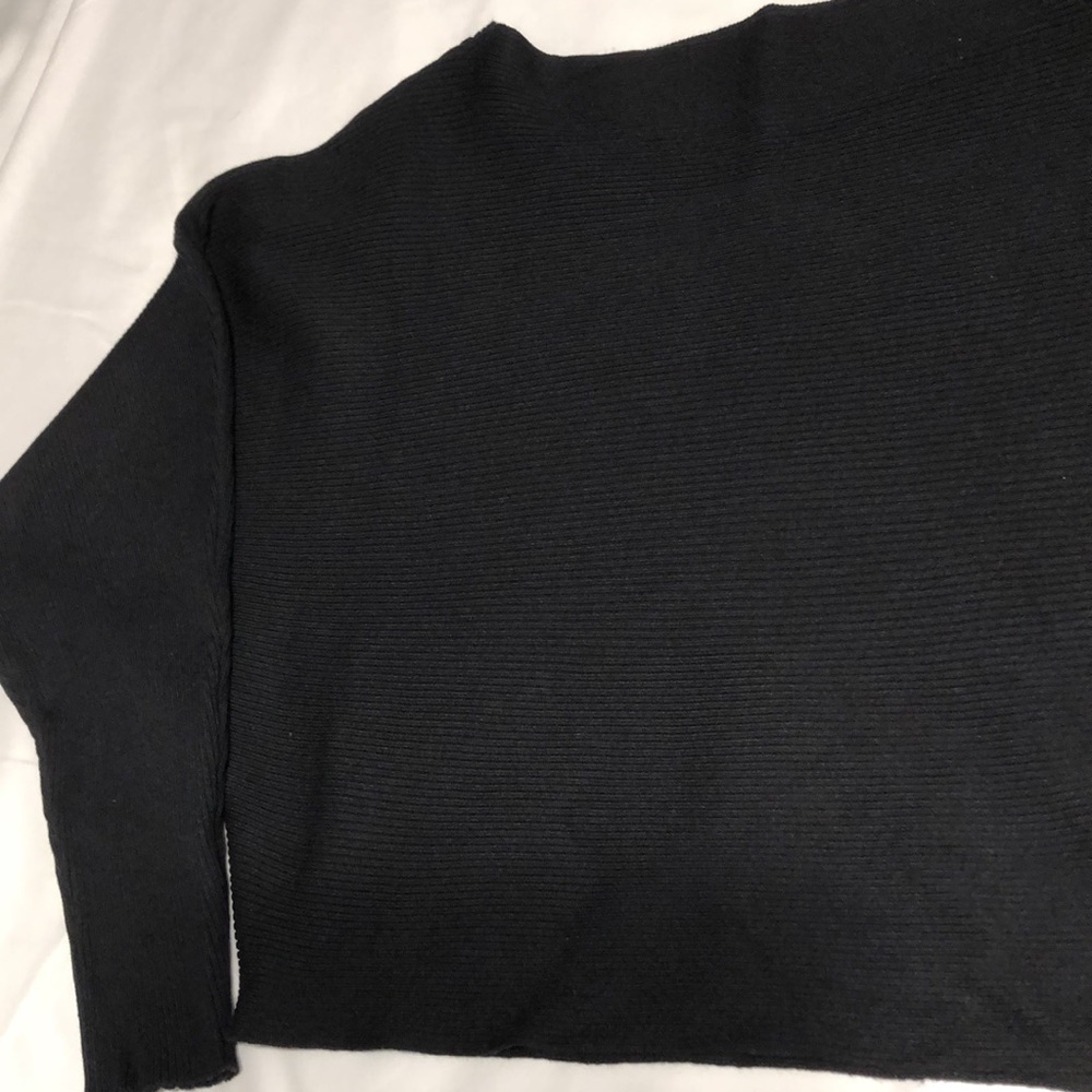 Womenswear Sweater View 3